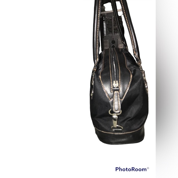 Etienne Aigner Classic Black Leather  Bag - Picture 4 of 13